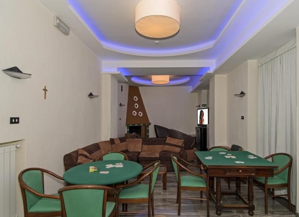 מרינה די מסה Hotel Roma מראה חיצוני תמונה